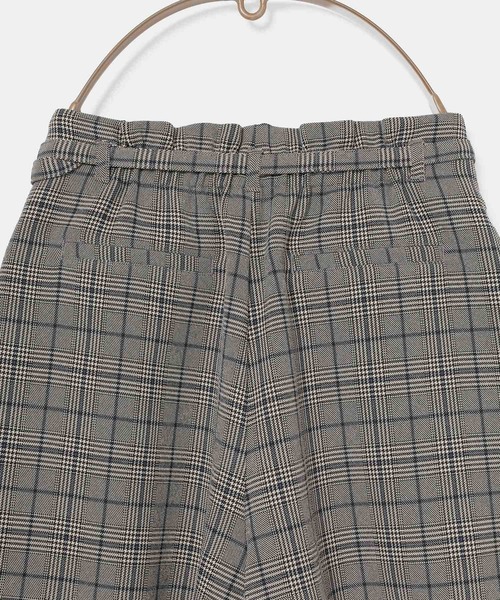 Honeys(ハニーズ)の「ベルト付ショートパンツ(その他パンツ・レディース・ホワイト系その他2/ブラウン系その他2/ブラック/ヘザーチャコール・M/LL/L/SS/S)」の7枚目の写真