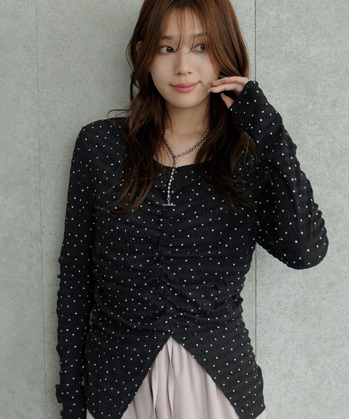 AMUU. PRECIEUSE(アムープレシューズ)の「ドットシャーリングプルオーバー(Tシャツ/カットソー・レディース・オフホワイト/ブラック・FREE)」の1枚目の写真