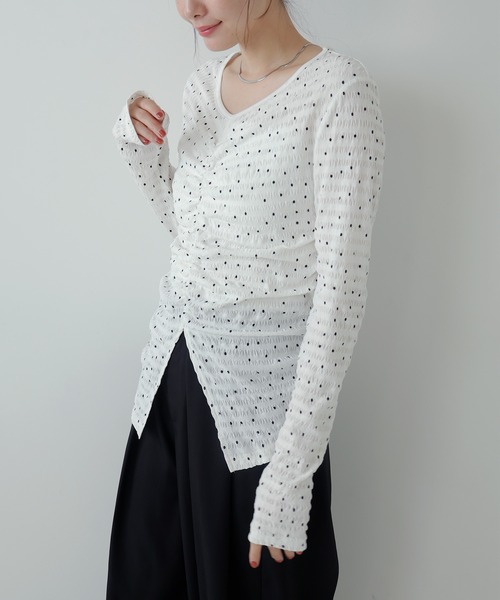 AMUU. PRECIEUSE(アムープレシューズ)の「ドットシャーリングプルオーバー(Tシャツ/カットソー・レディース・オフホワイト/ブラック・FREE)」の5枚目の写真