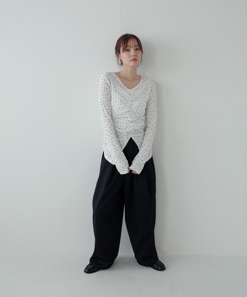 AMUU. PRECIEUSE(アムープレシューズ)の「ドットシャーリングプルオーバー(Tシャツ/カットソー・レディース・オフホワイト/ブラック・FREE)」の6枚目の写真