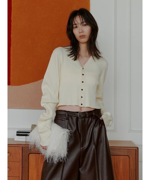 MIESROHE(ミースロエ)の「ベルトセットシンセティックレザーバミューダパンツ(その他パンツ・レディース・ブラック/ダークブラウン・0/1)」の21枚目の写真