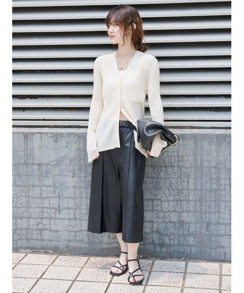MIESROHE(ミースロエ)の「ベルトセットシンセティックレザーバミューダパンツ(その他パンツ・レディース・ブラック/ダークブラウン・0/1)」の17枚目の写真