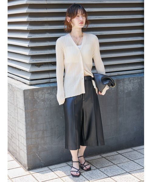 MIESROHE(ミースロエ)の「ベルトセットシンセティックレザーバミューダパンツ(その他パンツ・レディース・ブラック/ダークブラウン・0/1)」の18枚目の写真