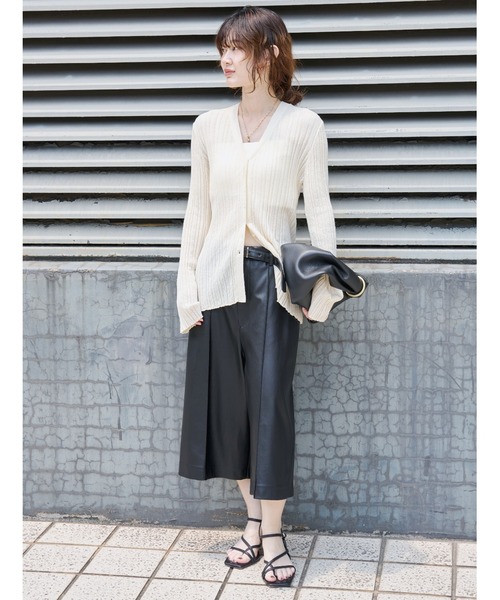 MIESROHE(ミースロエ)の「ベルトセットシンセティックレザーバミューダパンツ(その他パンツ・レディース・ブラック/ダークブラウン・0/1)」の6枚目の写真