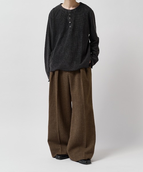 Lui's(ルイス)の「【Neucon】CLASSIC HEATHER WIDE-LEG SLACKS / クラシック2タックワイドレッグスラックスパンツ / セットアップ対応(スラックス・メンズ・ブラウン/チャコールグレー・1/2)」の8枚目の写真