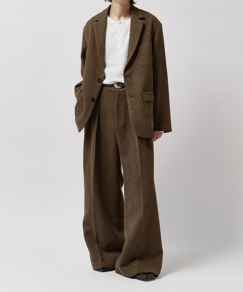 Lui's(ルイス)の「【Neucon】CLASSIC HEATHER WIDE-LEG SLACKS / クラシック2タックワイドレッグスラックスパンツ / セットアップ対応(スラックス・メンズ・ブラウン/チャコールグレー・1/2)」の5枚目の写真
