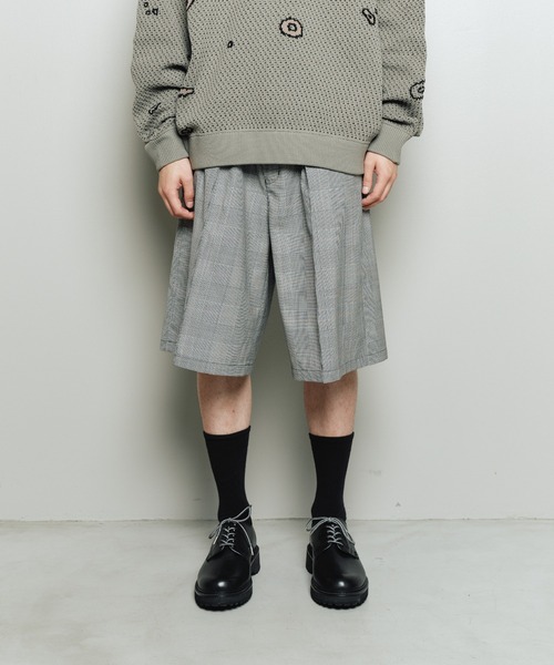 bal(バル)の「COTTON TWILL OVER SIZED BERMUDA SHORT(その他パンツ・メンズ・チェック/ブラック/ブラウン・3/2/1)」の3枚目の写真