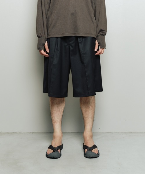 bal(バル)の「COTTON TWILL OVER SIZED BERMUDA SHORT(その他パンツ・メンズ・チェック/ブラック/ブラウン・3/2/1)」の4枚目の写真
