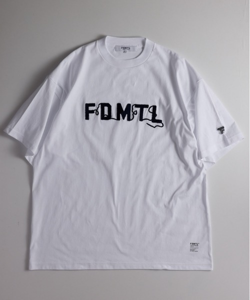 FDMTL(ファンダメンタル)の「FDMTL/ファンダメンタル/LOGO EMBROIDERY TEE(Tシャツ/カットソー・メンズ・ホワイト/ネイビー・4/3/2/1)」の1枚目の写真