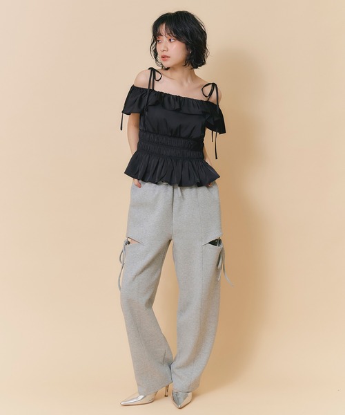 REDYAZEL(レディアゼル)の「ショルダーリボン2WAYオフショルブラウス(シャツ/ブラウス・レディース・オフホワイト/ブルー/ブラック・FREE)」の21枚目の写真
