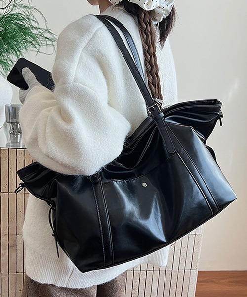 florist(フローリスト)の「【A4収納可・2WAY】ヴィンテージレザーライクトートバッグ/ショルダーバッグ(トートバッグ・レディース・モカ/チャコールグレー/ブラック・FREE)」の13枚目の写真