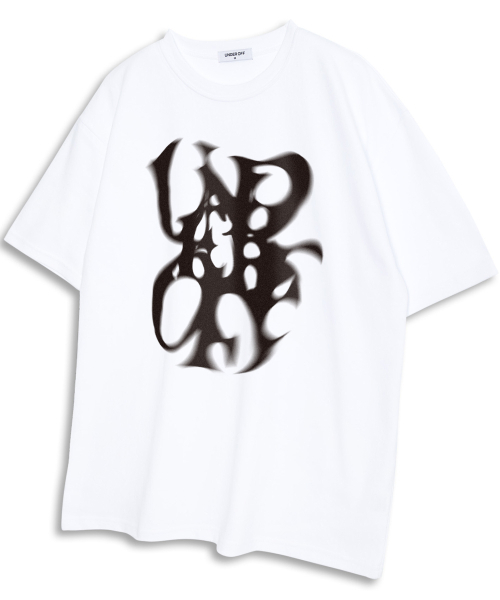 UNDEROFF(アンダーオフ)の「オーバーサイズクルーネックアンダーオフスモーク半袖Tシャツホワイト(Tシャツ/カットソー・レディース・ホワイト・X-LARGE/LARGE/MEDIUM/SMALL)」の1枚目の写真