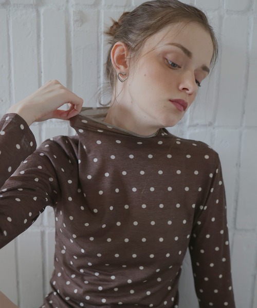 Mili affinity(ミリアフィニティー)の「シアードットハイネックTシャツ(Tシャツ/カットソー・レディース・ブラック×ホワイト/ブラウン系その他/グレー系その他/ホワイト×ブラック・FREE)」の19枚目の写真