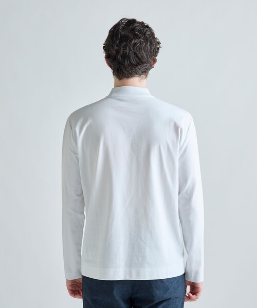 MEN'S BIGI（メンズビギ）の「アクティブテーラー シルケットスムース UネックロングTシャツ［シルケット加工/抗菌防臭/帯電防止］（Tシャツ/カットソー・メンズ・ホワイト/ブラック/グレー・01/05/04/03/02）」の22枚目の写真