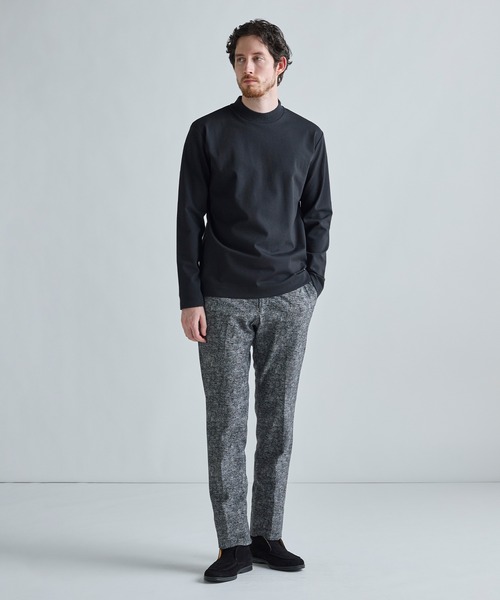 MEN'S BIGI（メンズビギ）の「アクティブテーラー シルケットスムース UネックロングTシャツ［シルケット加工/抗菌防臭/帯電防止］（Tシャツ/カットソー・メンズ・ホワイト/ブラック/グレー・01/05/04/03/02）」の9枚目の写真
