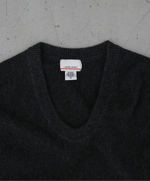 LINDER SPORT(リンダースポーツ)の「LINDER SPORT Thin u-neck(ニット/セーター・メンズ・チャコール/ホワイト/ネイビー/ヘザーグレー・SMALL/MEDIUM)」の17枚目の写真