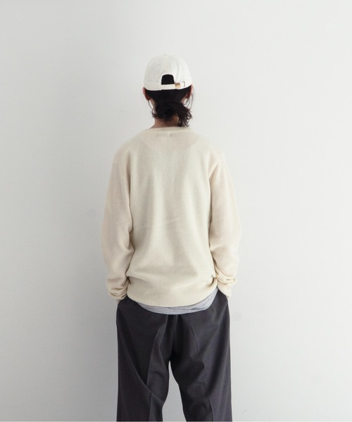 LINDER SPORT(リンダースポーツ)の「LINDER SPORT Thin u-neck(ニット/セーター・メンズ・チャコール/ホワイト/ネイビー/ヘザーグレー・SMALL/MEDIUM)」の5枚目の写真