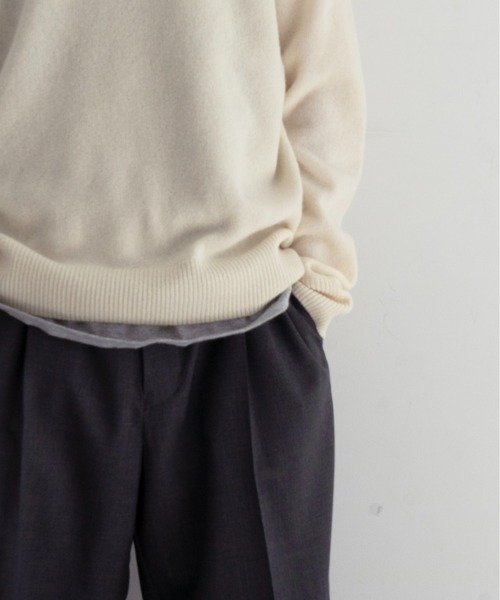 LINDER SPORT(リンダースポーツ)の「LINDER SPORT Thin u-neck(ニット/セーター・メンズ・チャコール/ホワイト/ネイビー/ヘザーグレー・SMALL/MEDIUM)」の7枚目の写真