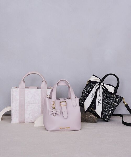 Maison de FLEUR(メゾンドフルール)の「スカーフ付きツイードスクエアトート(ハンドバッグ・レディース・ブラック/ライトピンク・FREE)」の6枚目の写真