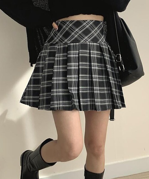 Girly Doll(ガーリードール)の「チェック柄プリーツミニスカート(スカート・レディース・レッド/ブラック・M/L)」の3枚目の写真