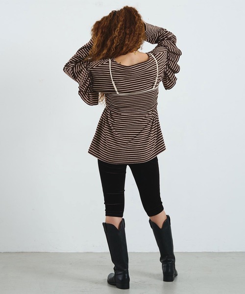 mag.by c(マグバイシー)の「mag.by c/FRILL STRIPE L/S TOP(Tシャツ/カットソー・レディース・オフホワイト/ブラウン・ONE SIZE)」の4枚目の写真