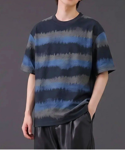 revertical(リバーティカル)の「グラデーションジャガードボーダー ルーズシルエット 半袖Tシャツ(Tシャツ/カットソー・メンズ・グレー/カーキ/ブラック・MEDIUM/LARGE)」の1枚目の写真