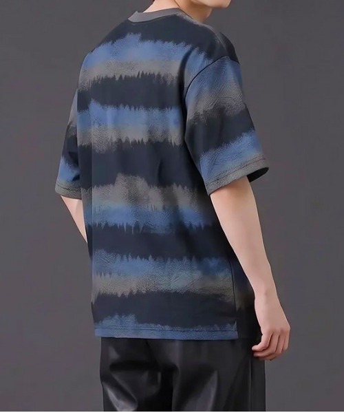 revertical(リバーティカル)の「グラデーションジャガードボーダー ルーズシルエット 半袖Tシャツ(Tシャツ/カットソー・メンズ・グレー/カーキ/ブラック・MEDIUM/LARGE)」の4枚目の写真
