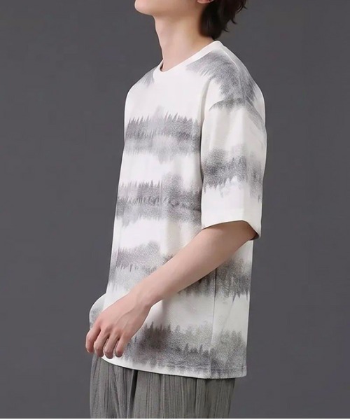 revertical(リバーティカル)の「グラデーションジャガードボーダー ルーズシルエット 半袖Tシャツ(Tシャツ/カットソー・メンズ・グレー/カーキ/ブラック・MEDIUM/LARGE)」の9枚目の写真