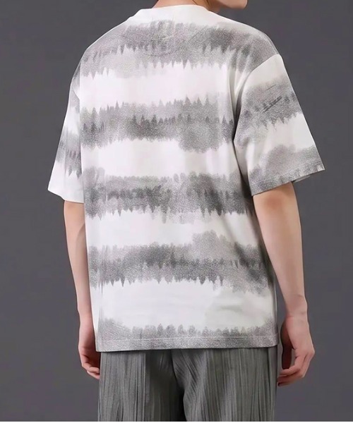 revertical(リバーティカル)の「グラデーションジャガードボーダー ルーズシルエット 半袖Tシャツ(Tシャツ/カットソー・メンズ・グレー/カーキ/ブラック・MEDIUM/LARGE)」の10枚目の写真