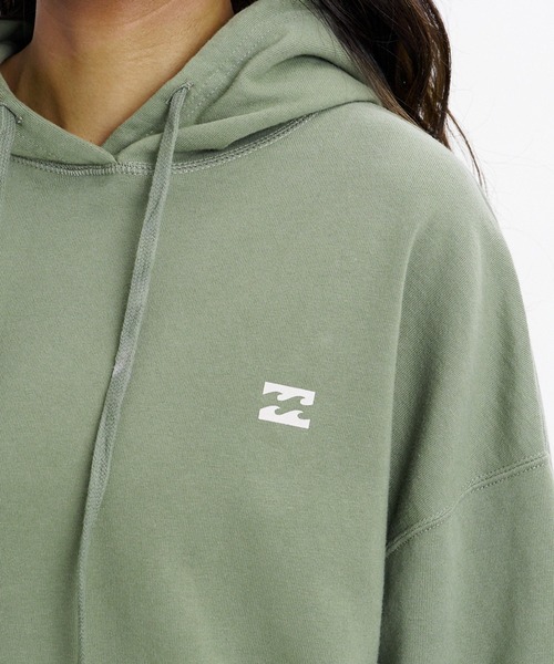 BILLABONG（ビラボン）の「BILLABONG ウィメンズ SURF CAMP HERITAGE PULL HOODIE パーカー 【2026年秋冬モデル】/ビラボンバックプリントフーディー(セットアップタイプ可能)（パーカー・レディース・イエロー系その他/ブルー系その他/エメラルド・MEDIUM）」の12枚目の写真