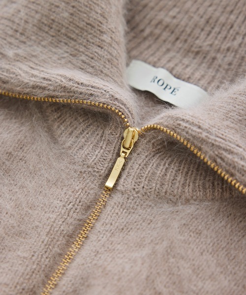 ROPE'（ロペ）の「フォックスカシミヤハーフジップニット（ニット/セーター・レディース・ベージュ/サックスブルー/ブラウン/ネイビー・38）」の18枚目の写真