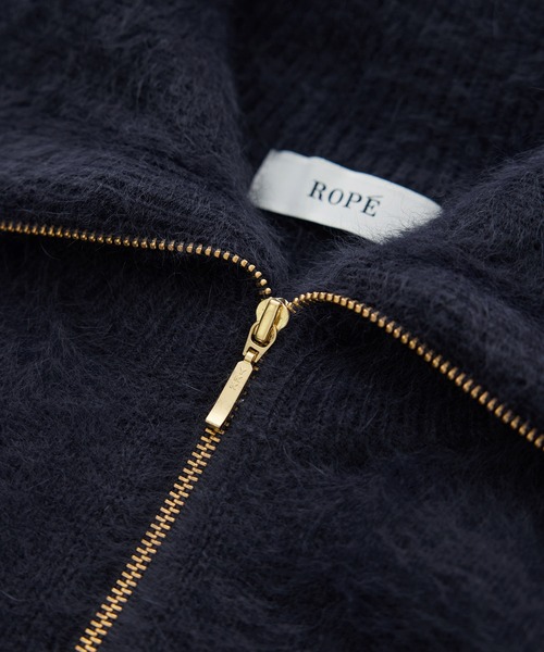 ROPE'（ロペ）の「フォックスカシミヤハーフジップニット（ニット/セーター・レディース・ベージュ/サックスブルー/ブラウン/ネイビー・38）」の19枚目の写真
