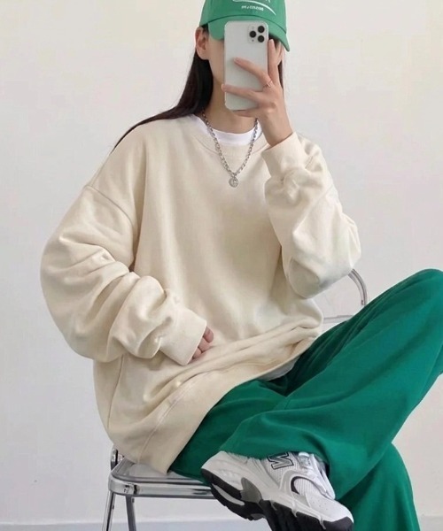 yuue' ( wear )（ユーイ）の「裏起毛オーバーサイズスウェット/プルオーバー（スウェット・レディース・ダークブラウン/グレー/グレイッシュベージュ/チャコールグレー/アイボリー/ブラック・FREE）」の13枚目の写真