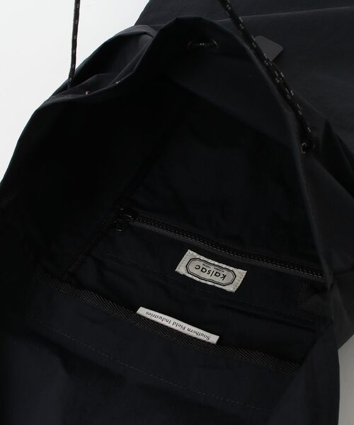 kalsac(カルサック)の「kalsac × SFI / Backpac SFI konbu nylon 2(バックパック/リュック・レディース・ブラウン/ブラック・ONE SIZE)」の5枚目の写真