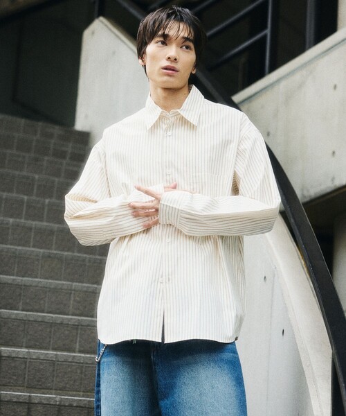 FREAK'S STORE(フリークスストア)の「限定展開 REGULAR COLLAR BOX CUT STRIPE SHIRT(シャツ/ブラウス・メンズ・サックスブルー/ブラウン/ホワイト/ブラック・LARGE/MEDIUM/SMALL)」の1枚目の写真