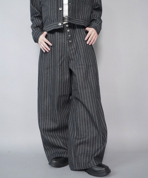 SPINNS（スピンズ）の「【セットアップ対応】13.5oz フロントドーナッツボタンワイドデニムパンツ/ヒッコリーストライプ/ダック素材（デニムパンツ・メンズ・ブルー系その他2/ブラック系その他2/ブルー系その他/ブラック系その他・L/M）」の5枚目の写真