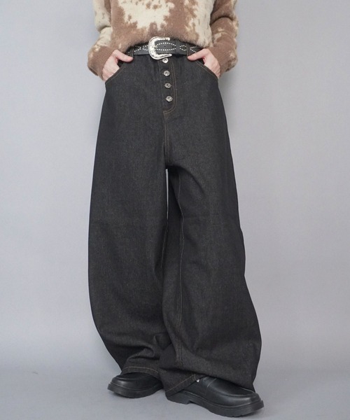 SPINNS（スピンズ）の「【セットアップ対応】13.5oz フロントドーナッツボタンワイドデニムパンツ/ヒッコリーストライプ/ダック素材（デニムパンツ・メンズ・ブルー系その他2/ブラック系その他2/ブルー系その他/ブラック系その他・L/M）」の20枚目の写真