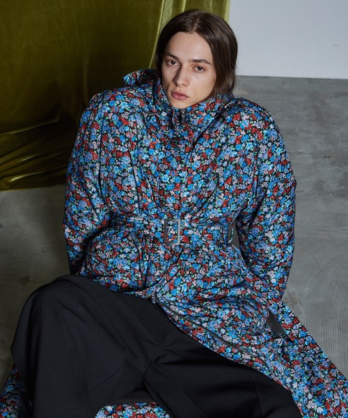 MAISON SPECIAL(メゾンスペシャル)の「【26WINTER PRE-ORDER】Multi-Fabric Long Down Coat/マルチファブリックロングダウン(ダウンジャケット/コート・レディース・ブラック/グレー/マルチ・FREE)」の10枚目の写真