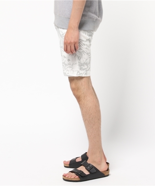 VENCEEXCHANGE（ヴァンスエクスチェンジ）の「裏毛花柄ショーツ（その他パンツ・メンズ・オフホワイト/ネイビー・LARGE/MEDIUM）」の3枚目の写真