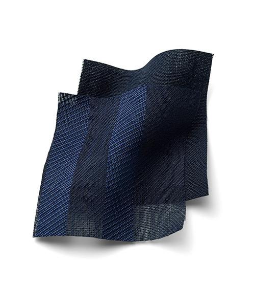 IEDIT（イディット）の「ララ・ステラ　一枚で華やぐシアーパフスリーブのビジュー付きフェミニンブラウス　（シャツ/ブラウス・レディース・ホワイト/ネイビー・MEDIUM/LARGE/SMALL/X-LARGE/XX-LARGE）」の3枚目の写真