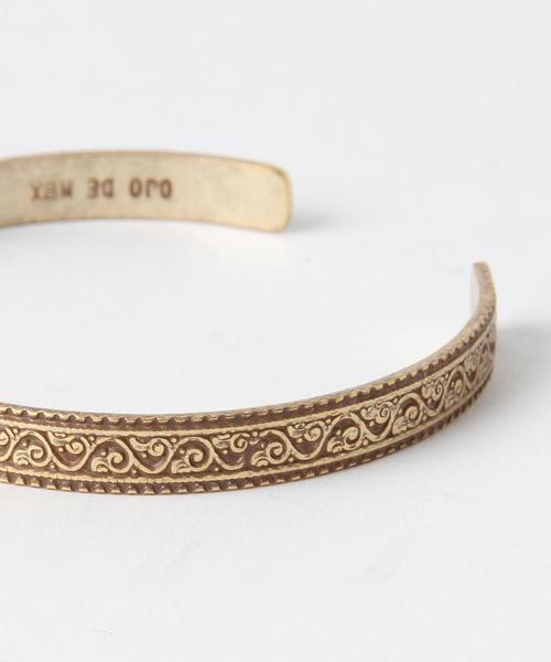 green label relaxing(グリーンレーベルリラクシング)の「BC バングル 16F 1◆(バングル/リストバンド・メンズ・ゴールド・FREE)」の2枚目の写真