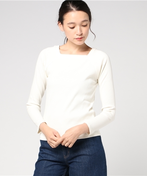 POU DOU DOU(プードゥドゥ)の「スクエアネックテレコプルオーバー(Tシャツ/カットソー・レディース・アイボリー/ブラック/ネイビー/ピンク/グレー・3)」の2枚目の写真