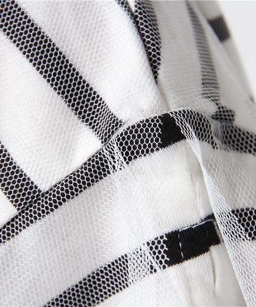 BLUEEAST（ブルーイースト）の「スリット入りフレアーボリューム袖チュール重ねボーダーカットソー（Tシャツ/カットソー・レディース・レッド/ネイビー/オフホワイト・MEDIUM）」の9枚目の写真