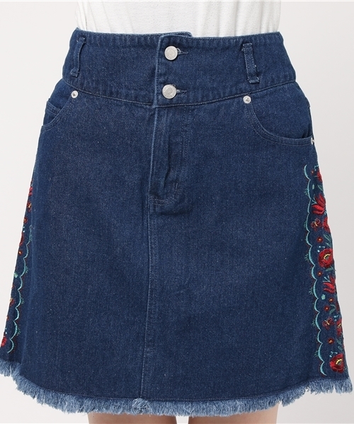 one after another NICE CLAUP(ワンアフターアナザーナイスクラップ)の「サイド刺繍スカート(デニムスカート・レディース・サックスブルー/ブルー・FREE)」の6枚目の写真
