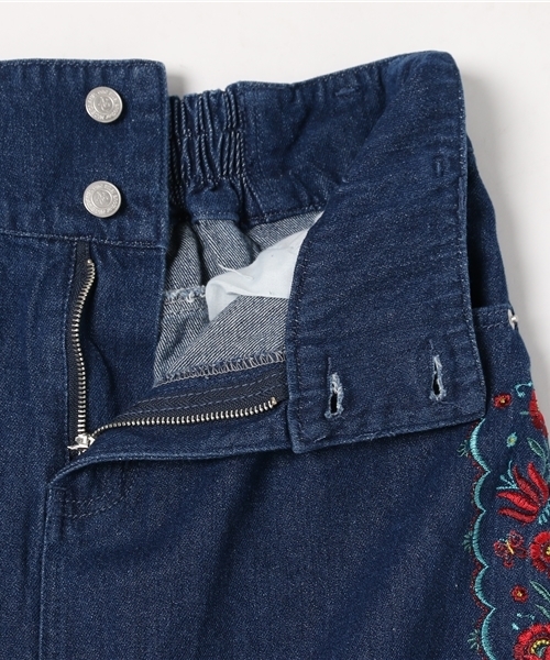 one after another NICE CLAUP(ワンアフターアナザーナイスクラップ)の「サイド刺繍スカート(デニムスカート・レディース・サックスブルー/ブルー・FREE)」の10枚目の写真