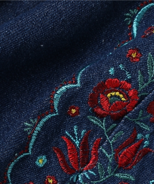 one after another NICE CLAUP(ワンアフターアナザーナイスクラップ)の「サイド刺繍スカート(デニムスカート・レディース・サックスブルー/ブルー・FREE)」の11枚目の写真