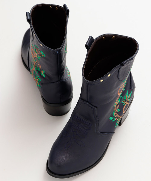 チャイハネ(チャイハネ)の「【チャイハネ】花刺繍ショートウエスタンブーツ(ブーツ・レディース・ベージュ/ネイビー/ワイン・MEDIUM/LARGE)」の6枚目の写真