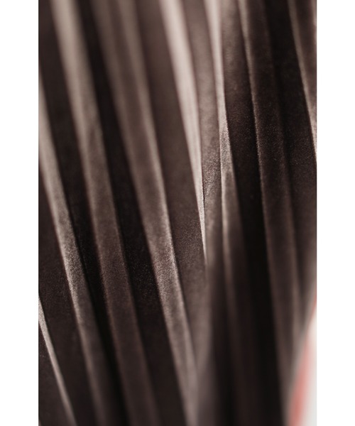 cawaii（カワイイ）の「ドレッシーなベロア調バイカラープリーツスカート（スカート・レディース・サーモンピンク・M/XL）」の3枚目の写真