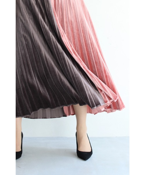 cawaii（カワイイ）の「ドレッシーなベロア調バイカラープリーツスカート（スカート・レディース・サーモンピンク・M/XL）」の10枚目の写真