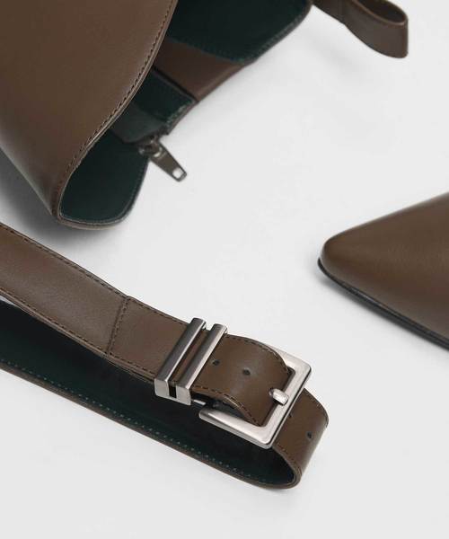 CHARLES & KEITH(チャールズ & キース)の「バックルストラップディテールニーブーツ / Buckled Strap Detail Knee Boots(ブーツ・レディース・ブラック/グリーン系その他/ブラック系その他2・23cm/23.5cm/24.5cm/25cm)」の19枚目の写真